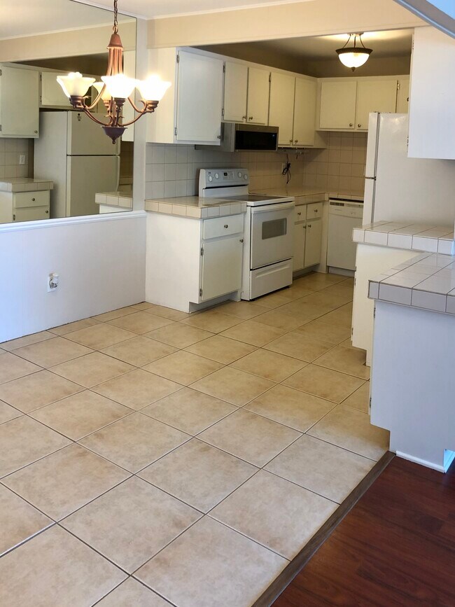 Kitchen and dining - 2309 Walton Blvd, Unit #37