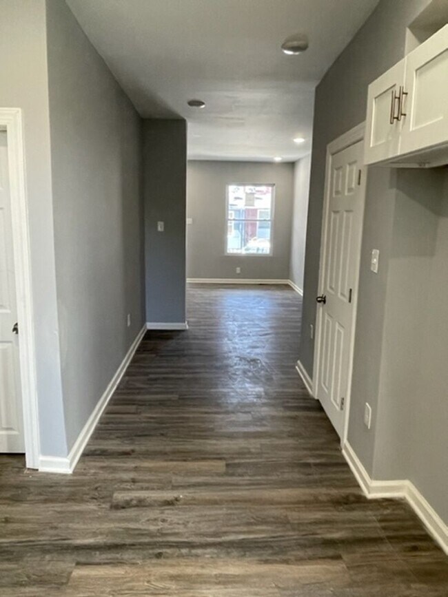 Foto del edificio - Anika Homes 3 Bedroom