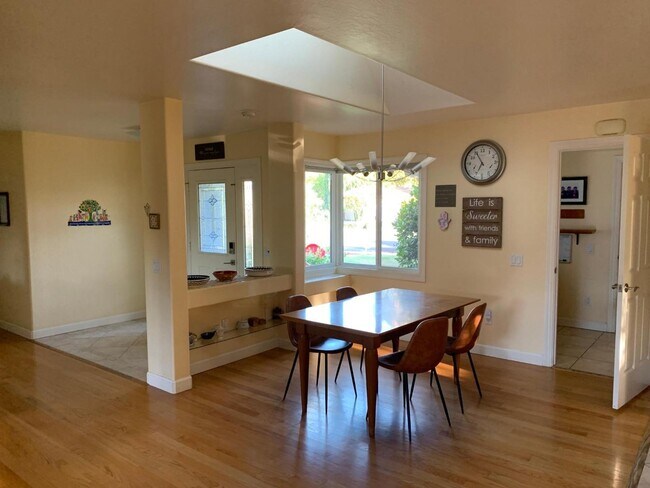 Building Photo - 967 Gerber Ct