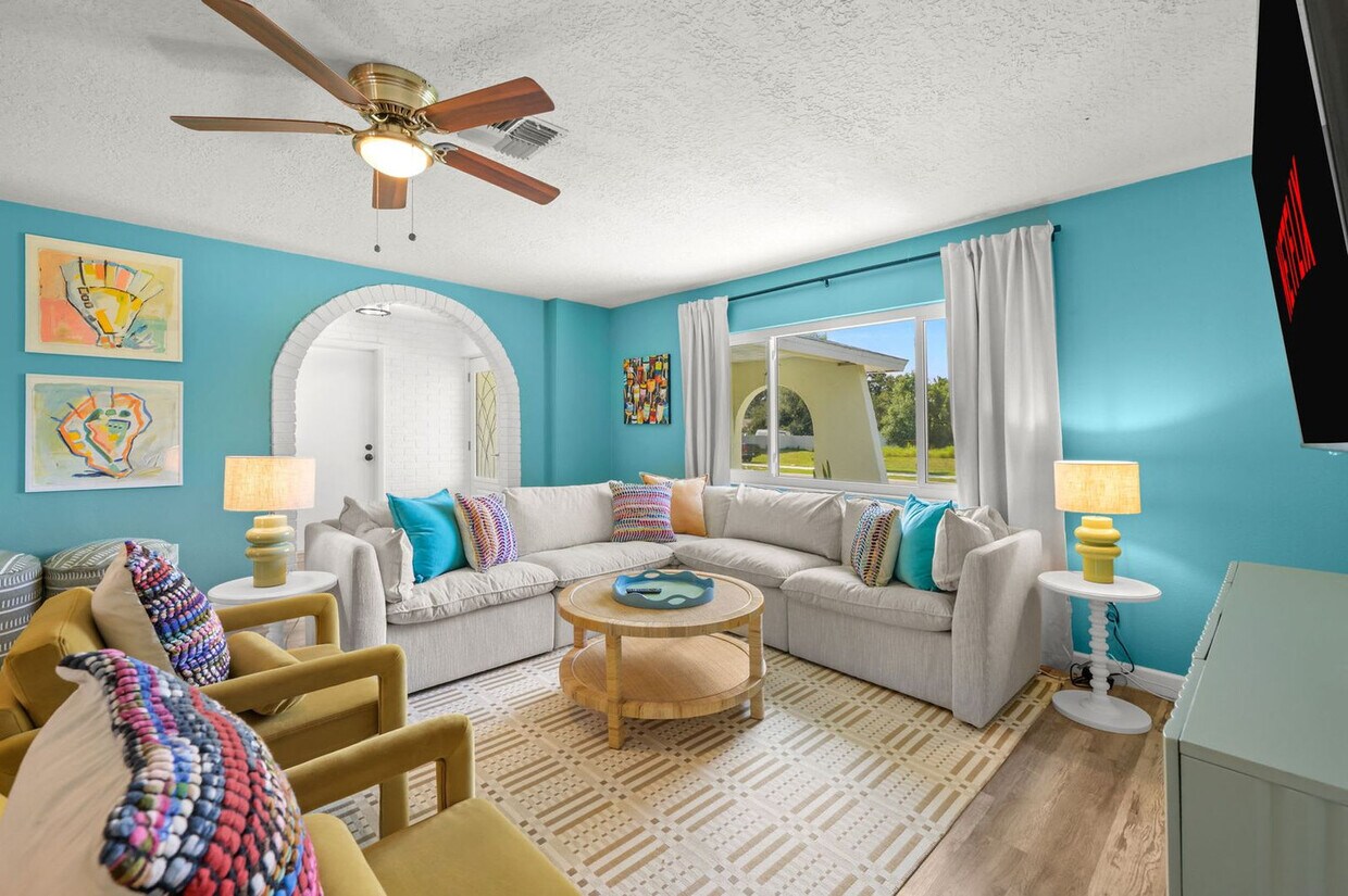 Foto principal - 1319 Saddle Ct