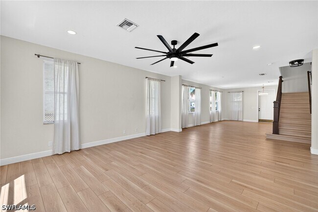 Foto del edificio - 9734 Silvercreek Ct