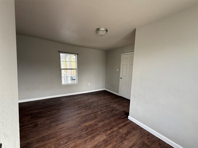 Foto del edificio - 7314 Navigation Blvd