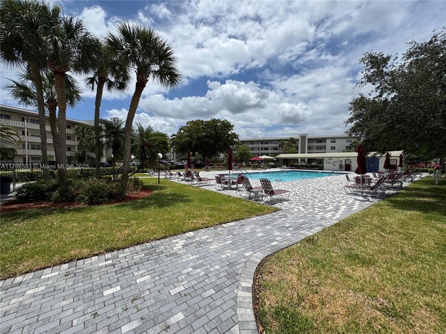 Building Photo - 3404 Bimini Ln