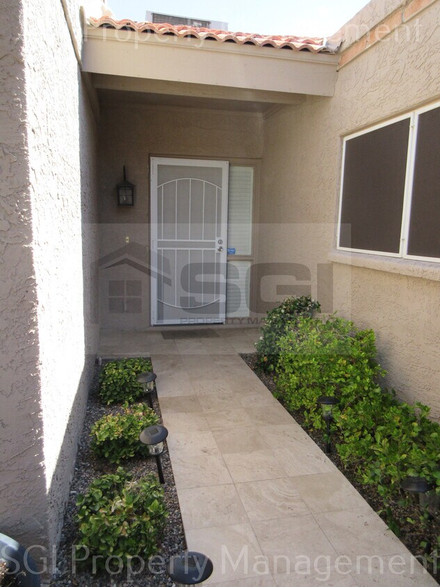 Primary Photo - Gorgeous home ready for move in