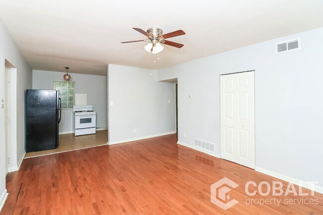Foto del edificio - 210 Kirkwood Rd NE