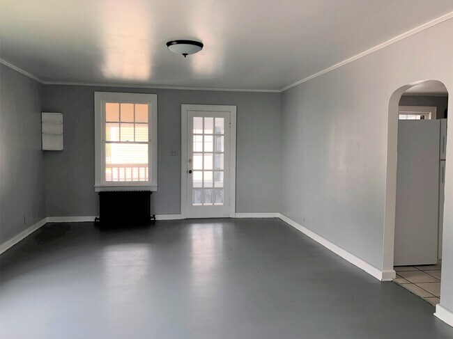 Building Photo - 95 S Shafer St