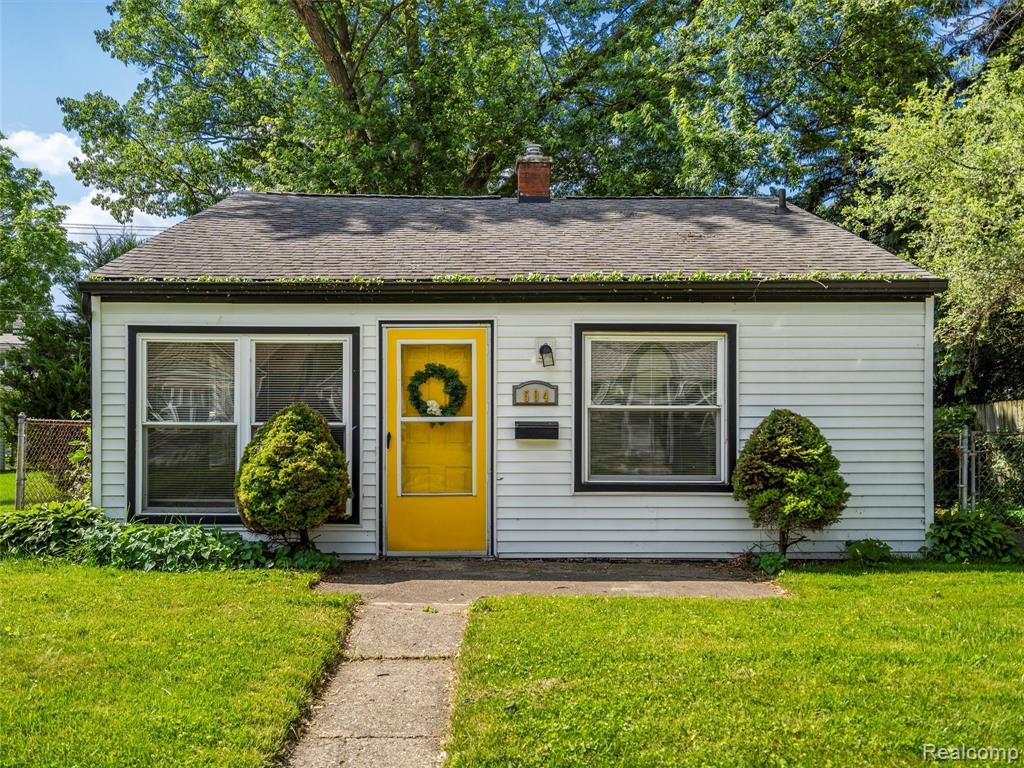 Foto principal - 594 E Barrett Ave