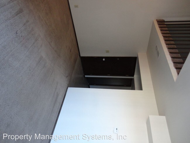 Foto del edificio - 2220 E Murray Holladay Rd