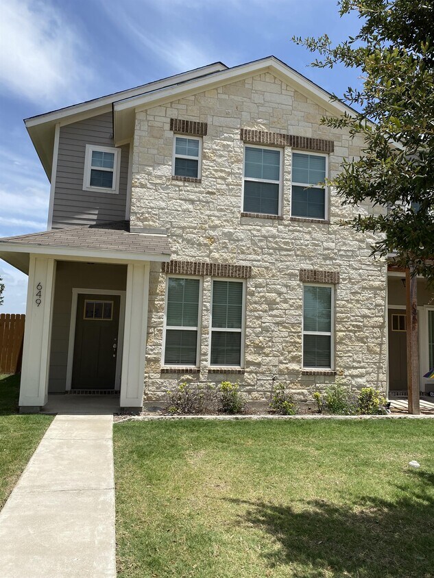 649 Westfield Blvd, Temple, TX 76502 Townhome Rentals in Temple TX