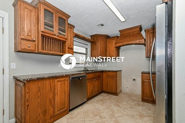 Building Photo - 3 Bedroom Pet-Friendly Home in BETHANY, OK...