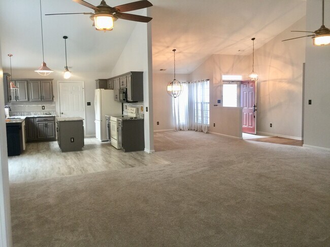 Building Photo - Woodlake Village - Adult Community