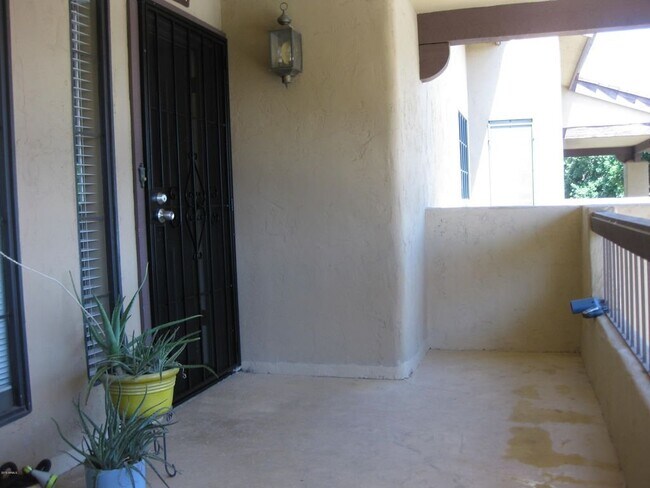 Building Photo - 1351 N Pleasant Dr