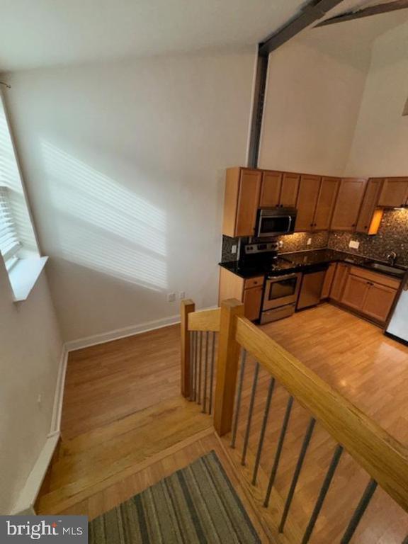 Building Photo - 85 Valley Rd