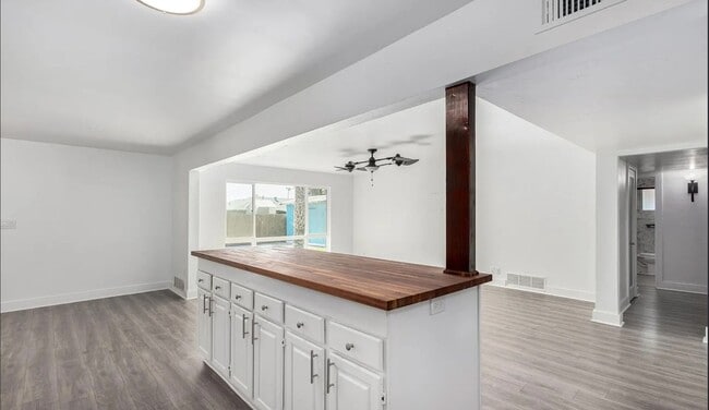 Foto del edificio - 2009 N 68th St