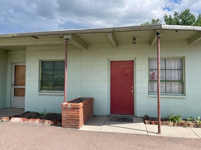 Building Photo - Business Space or Private Residence or Both! Or More?