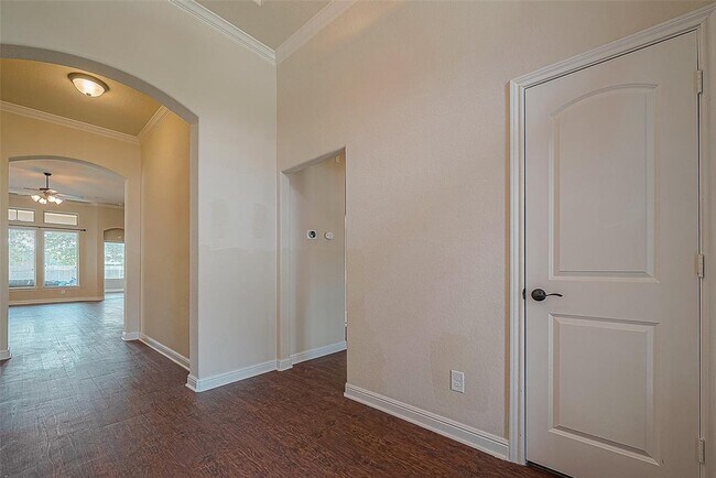 Building Photo - 2702 Broad Timbers Dr