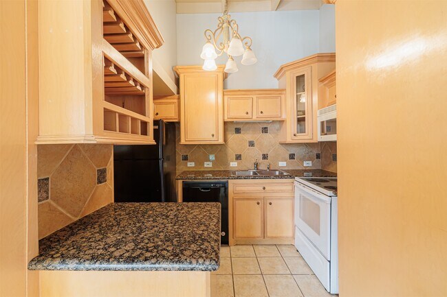 Foto del edificio - 5246 Memorial Dr