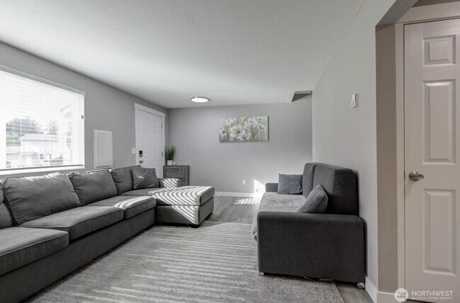 Foto del edificio - 10617-10617 10th Ave Ct S