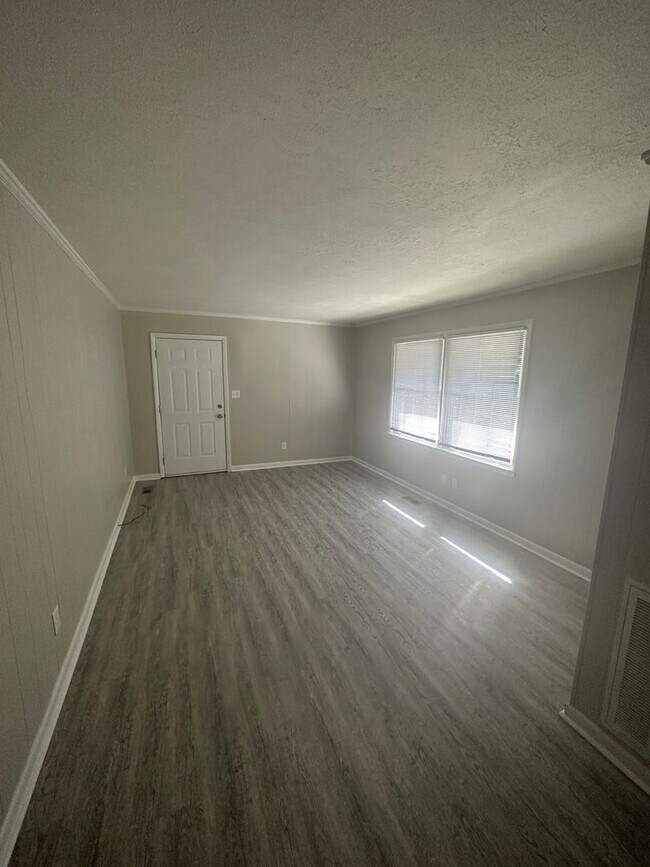 Foto del edificio - 2 Bedroom, 1 Bath Duplex in Tullahoma conv...