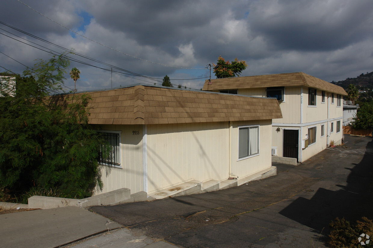 Building Photo - 9918-9920 Buena Vista Dr
