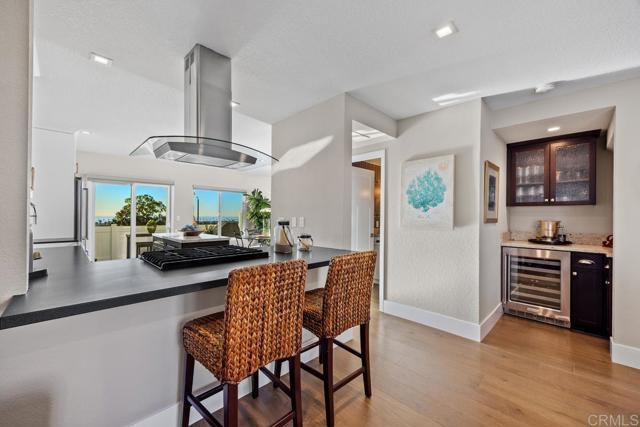 Foto del edificio - 6939 Carnation Dr