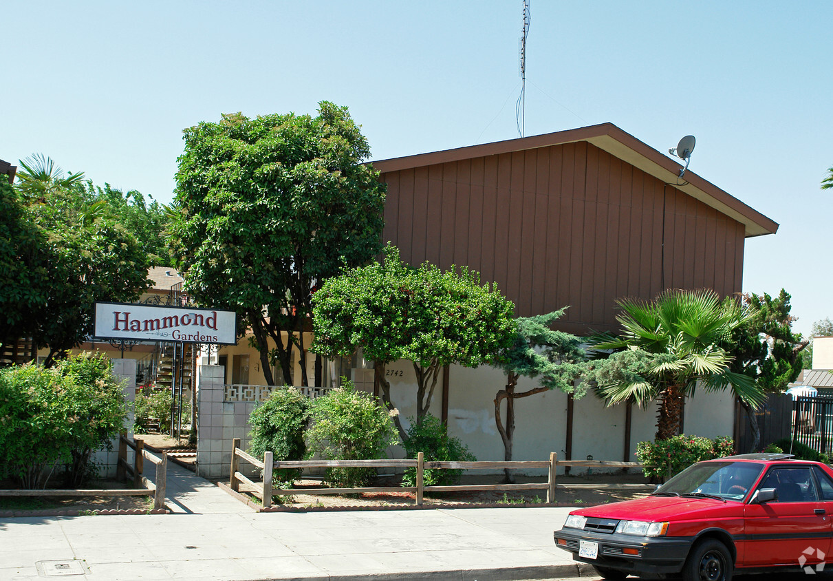 Building Photo - 2750 E Hammond