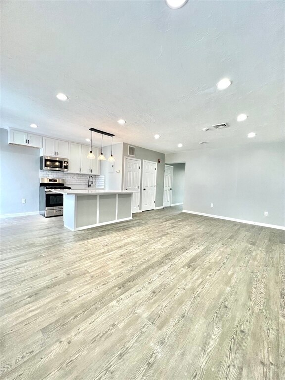 Foto del edificio - 3381 Washington St