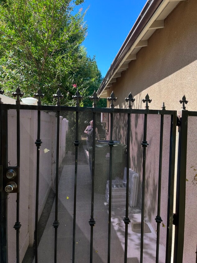 Building Photo - 21050 Avenue San Luis