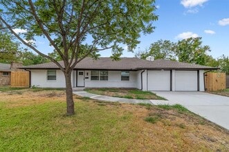 Building Photo - 733 Greenland Way