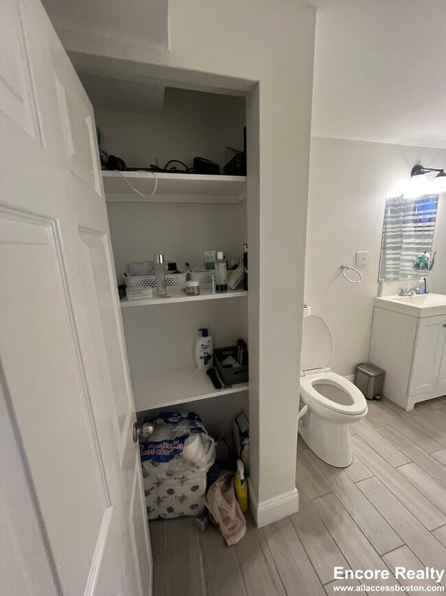 Foto del edificio - 63 Selkirk Rd