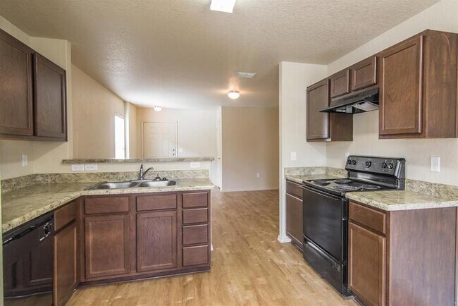 Building Photo - Enclave at Northeast Crossing - 7619 Millc...