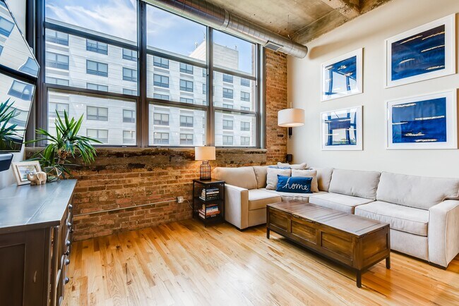 Sala de estar - 1735 N Paulina St