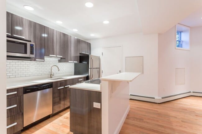 Kitchen (1 of 2)-Small - 127 St. Botolph Street