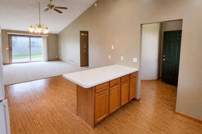 Foto del edificio - 913 Richland Ave SW