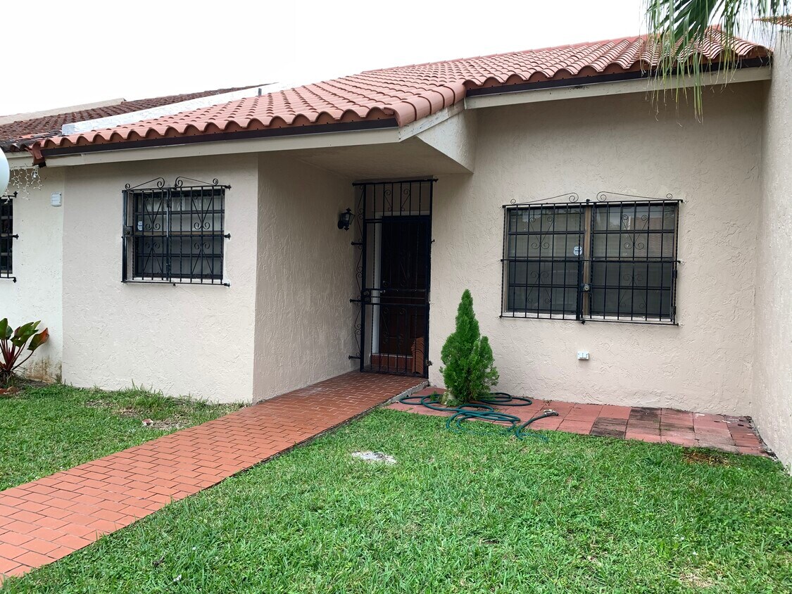 Primary Photo - 6218 SW 147th Ct