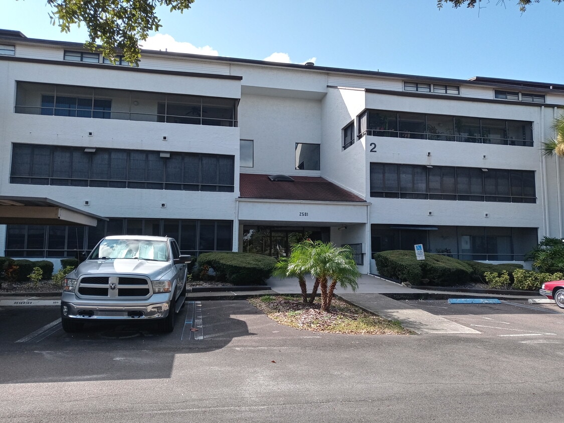 Inverness at Countryside - 2581 Countryside Blvd (Clearwater, FL)