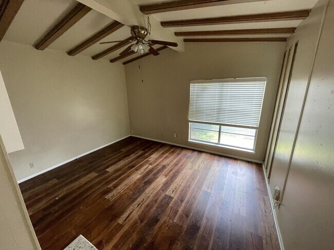Building Photo - 607 Cobble Dr