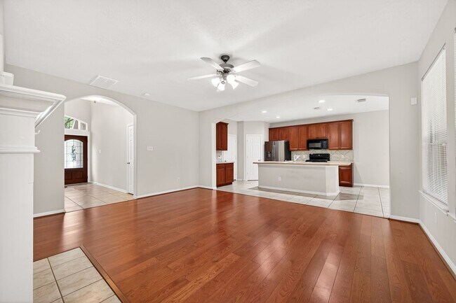 Building Photo - 11 Nestlewood Pl