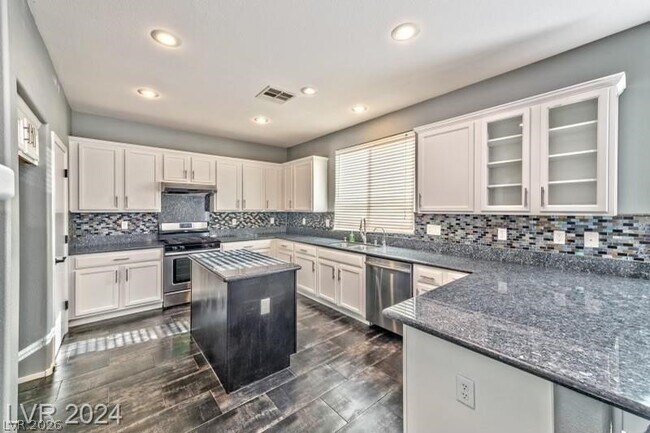 Foto del edificio - 9469 Green Vineyard Ave