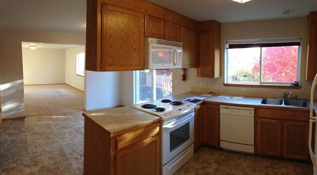 Foto del edificio - Large Remodeled Home Close to CWU and Down...