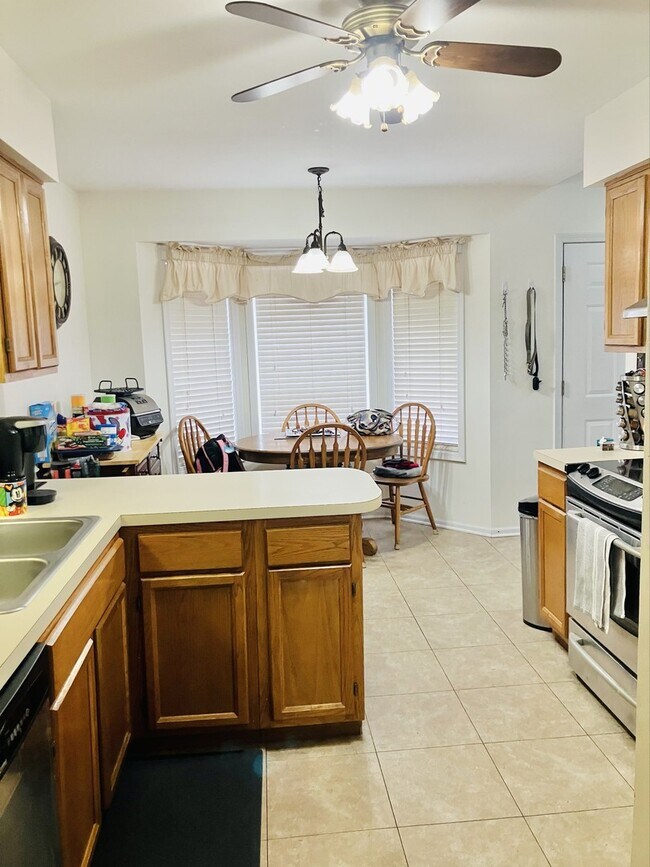 Foto del edificio - 3524 Willowview Ct