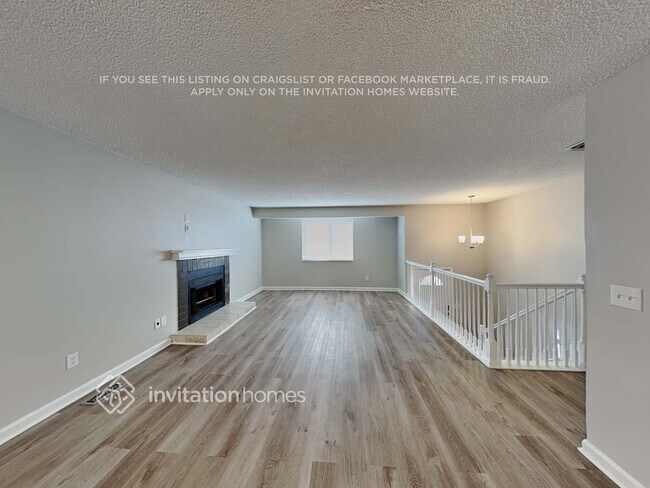 Foto del edificio - 1425 E 97th Pl