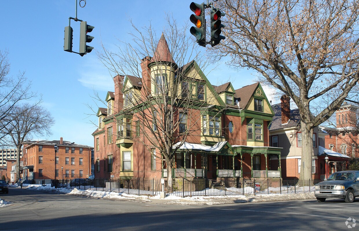 Primary Photo - 97-99 Wethersfield Ave