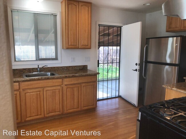 Building Photo - 29 Rockwood Ct