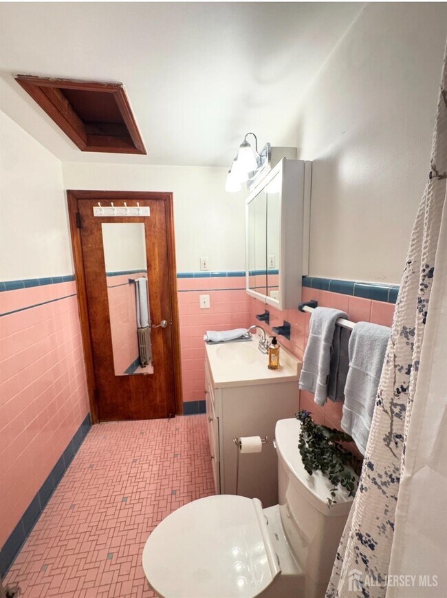 Foto del edificio - 3 Jerome Pl