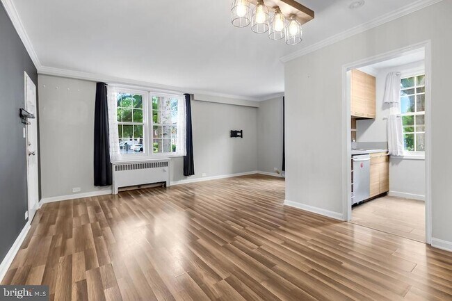 Building Photo - 248 N Thomas St