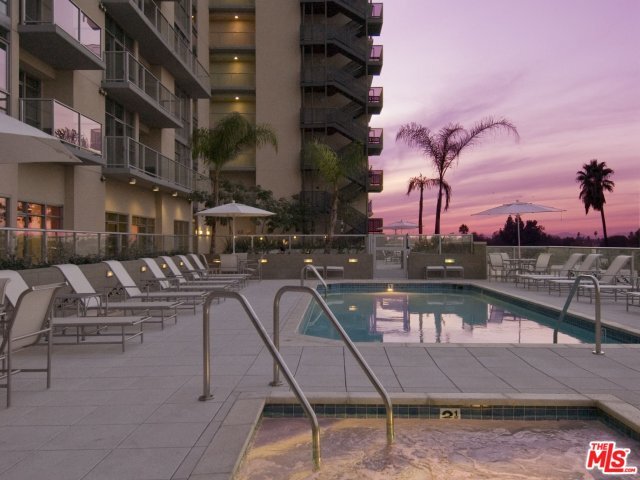 Foto del edificio - 5440 Tujunga Ave