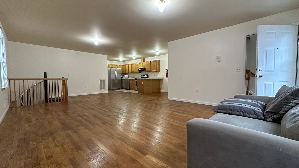 Foto principal - 54 Harrison Ave