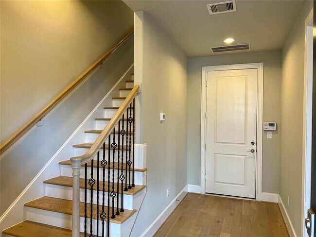 Foto del edificio - 2609 Cottage Grove Green Dr