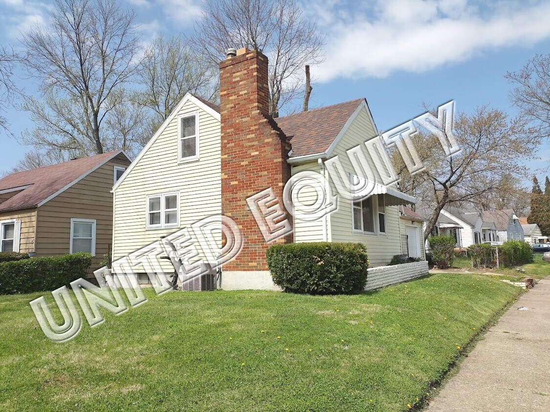 Foto principal - 3401 Earlham Dr